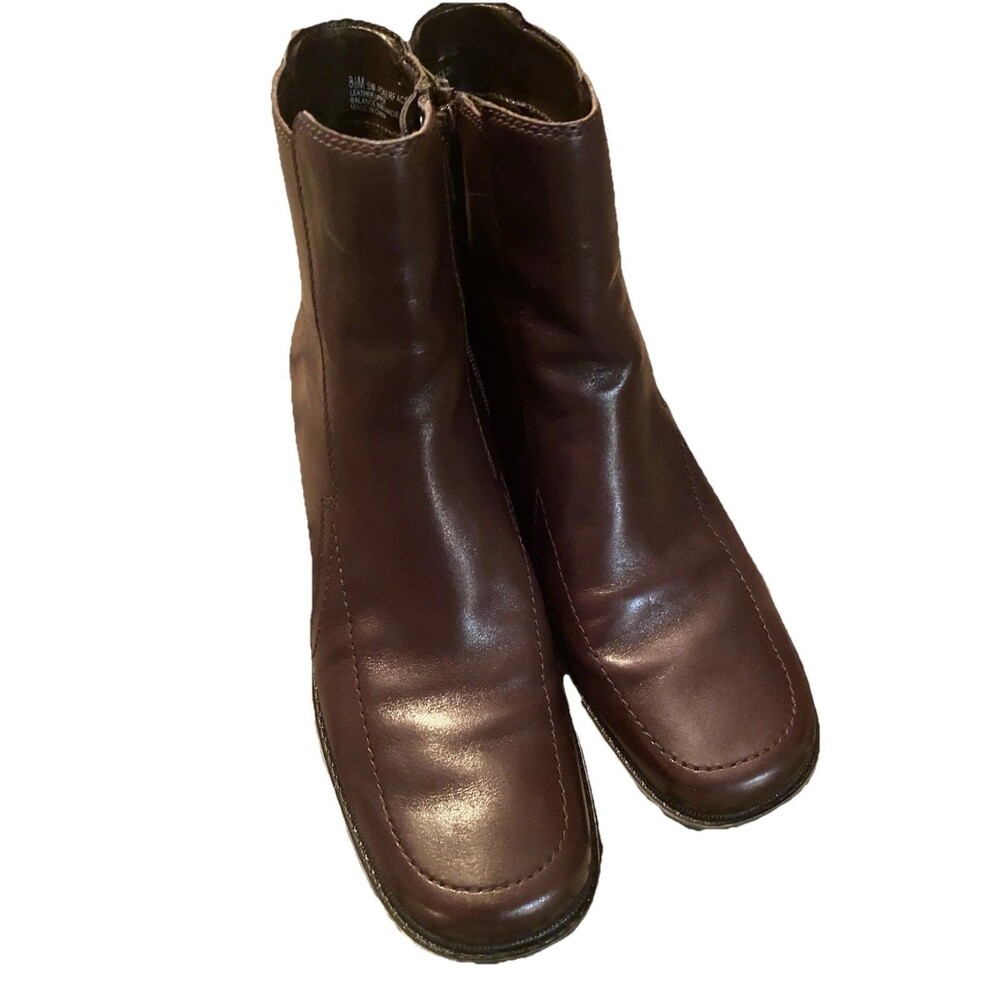 Woman’s Easy Spirit Ankle Boot Pokerface SIZE 8.5 Brown Leather 2" Heel No Box